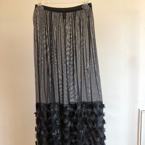 Maxi Mesh Skirt with flower.